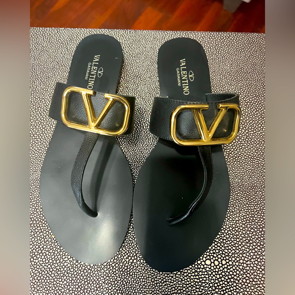 Valentino women's sandals - size 10- black / gold Hardware, gently used